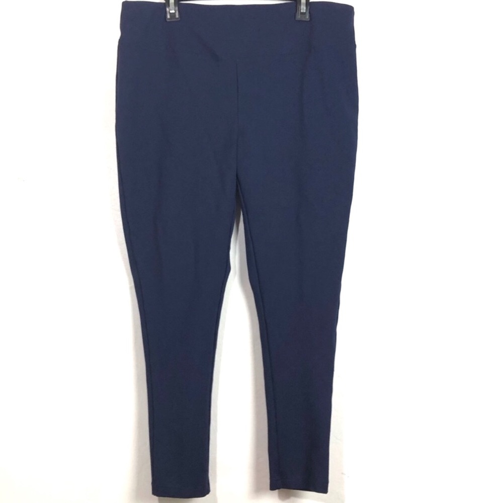 ROAMAN’S NAVY LEGGINGS